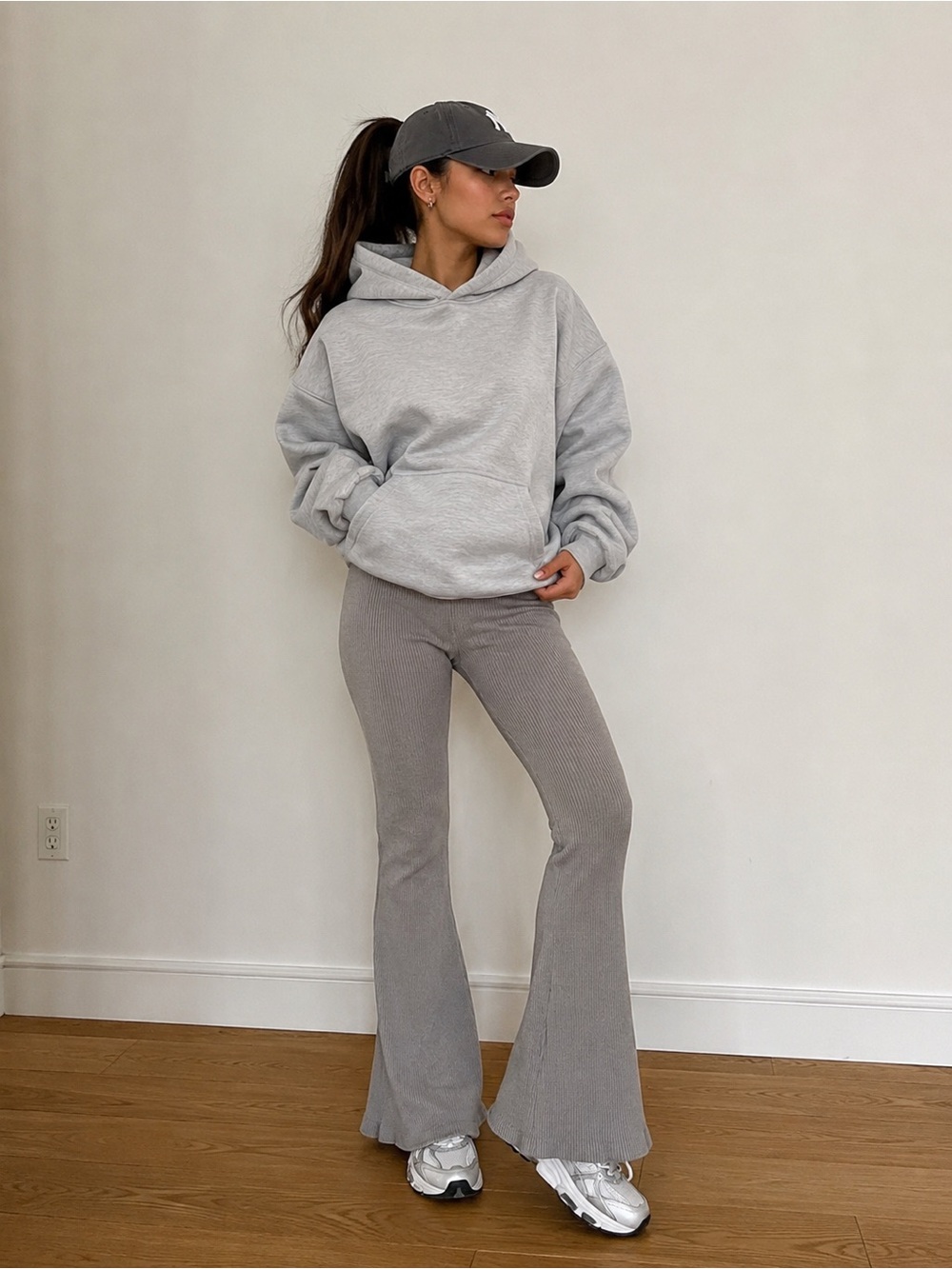 H&M Ribbed Top in Light Gray Flared Leggings